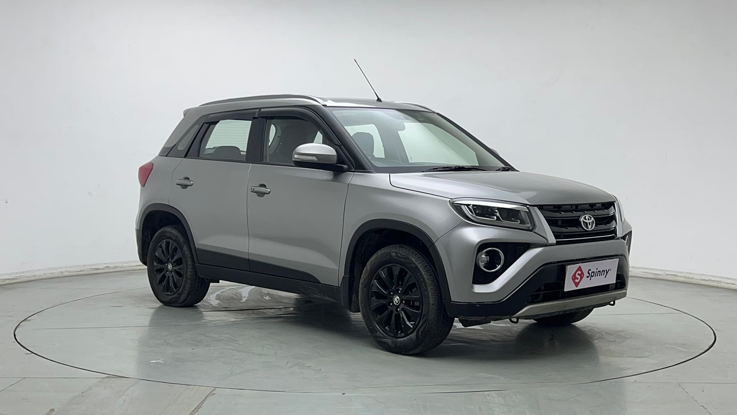 Used 2021 Toyota Urban Cruiser High Grade MT Petrol Manual exterior RIGHT FRONT CORNER VIEW