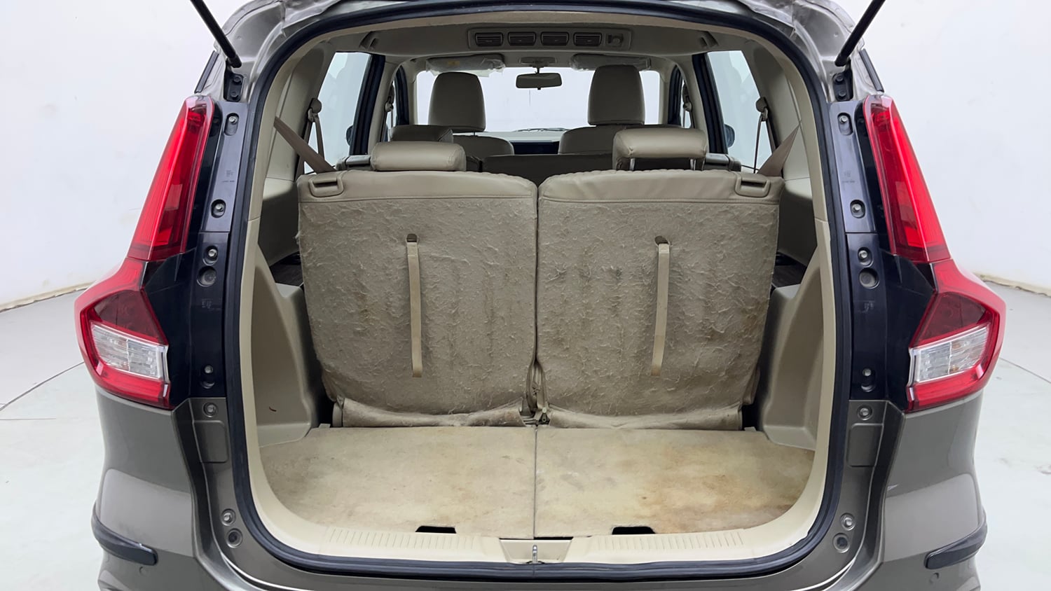 Used 2020 Maruti Suzuki New Ertiga ZXi AT Petrol Automatic interior DICKY INSIDE VIEW