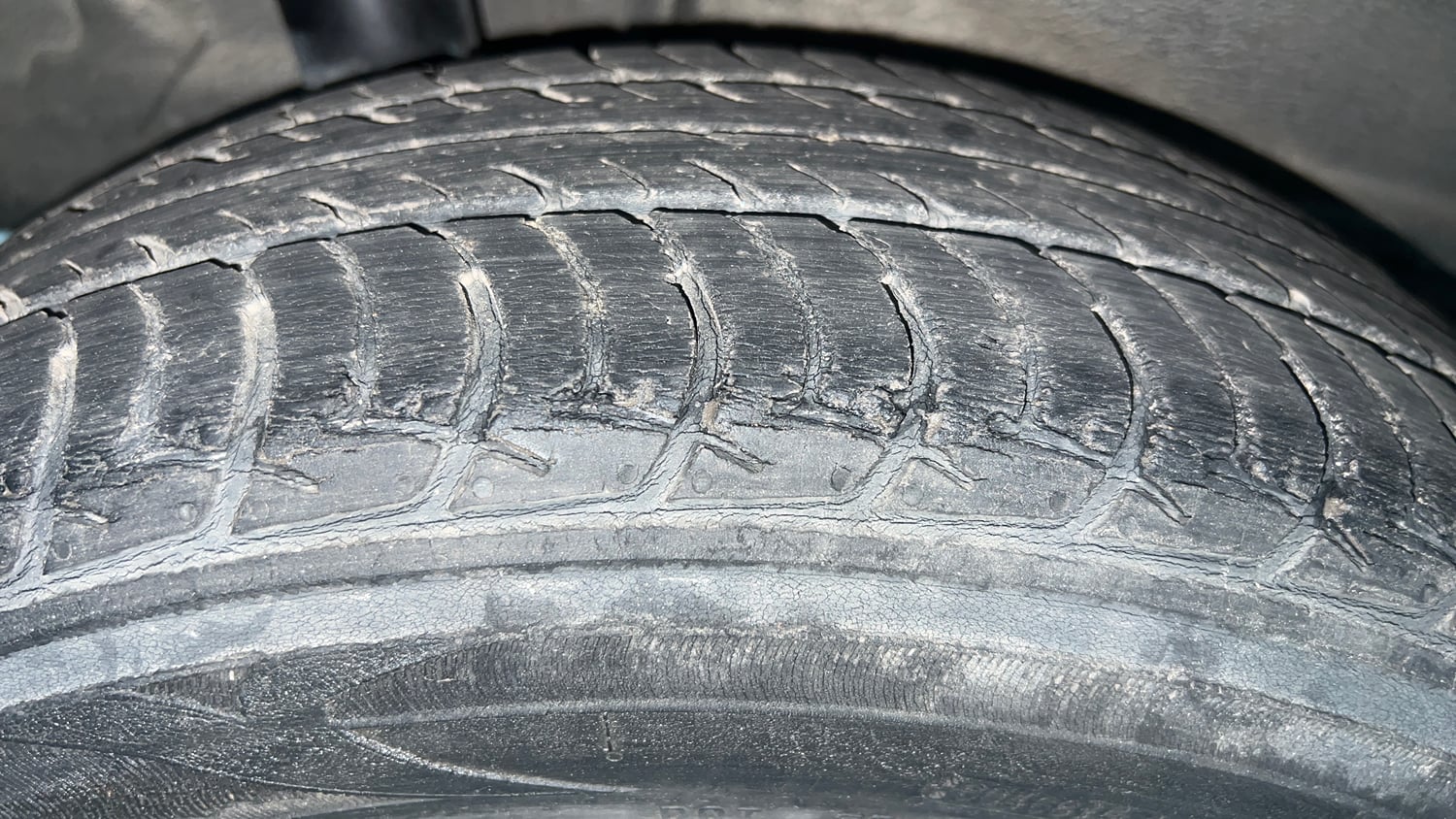 Used 2021 Maruti Suzuki Wagon R 1.0 VXi 1.0 Petrol Manual tyres RIGHT REAR TYRE TREAD VIEW