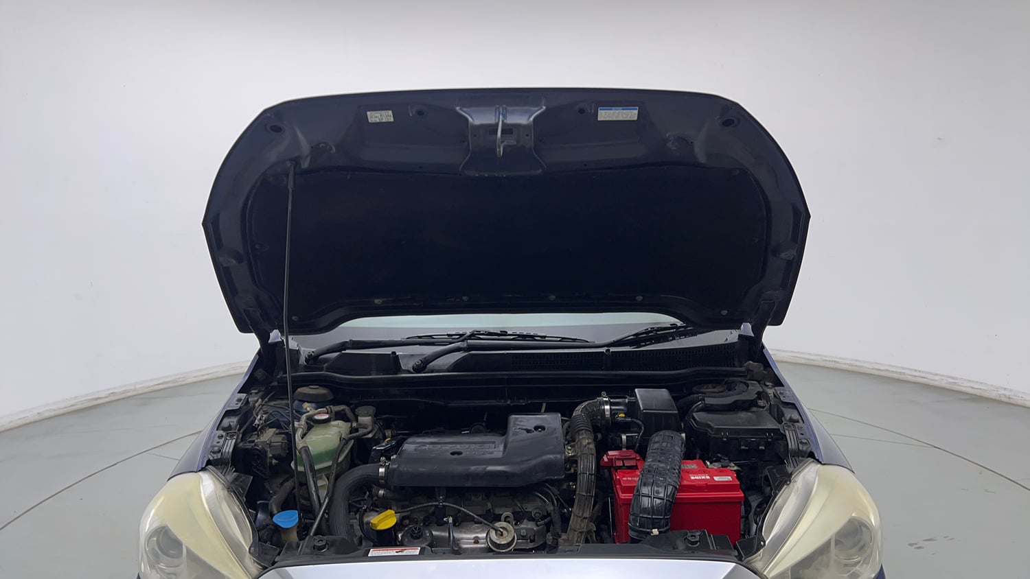 Used 2018 Maruti Suzuki S-Cross Zeta 1.3 Diesel Manual engine ENGINE & BONNET OPEN FRONT VIEW