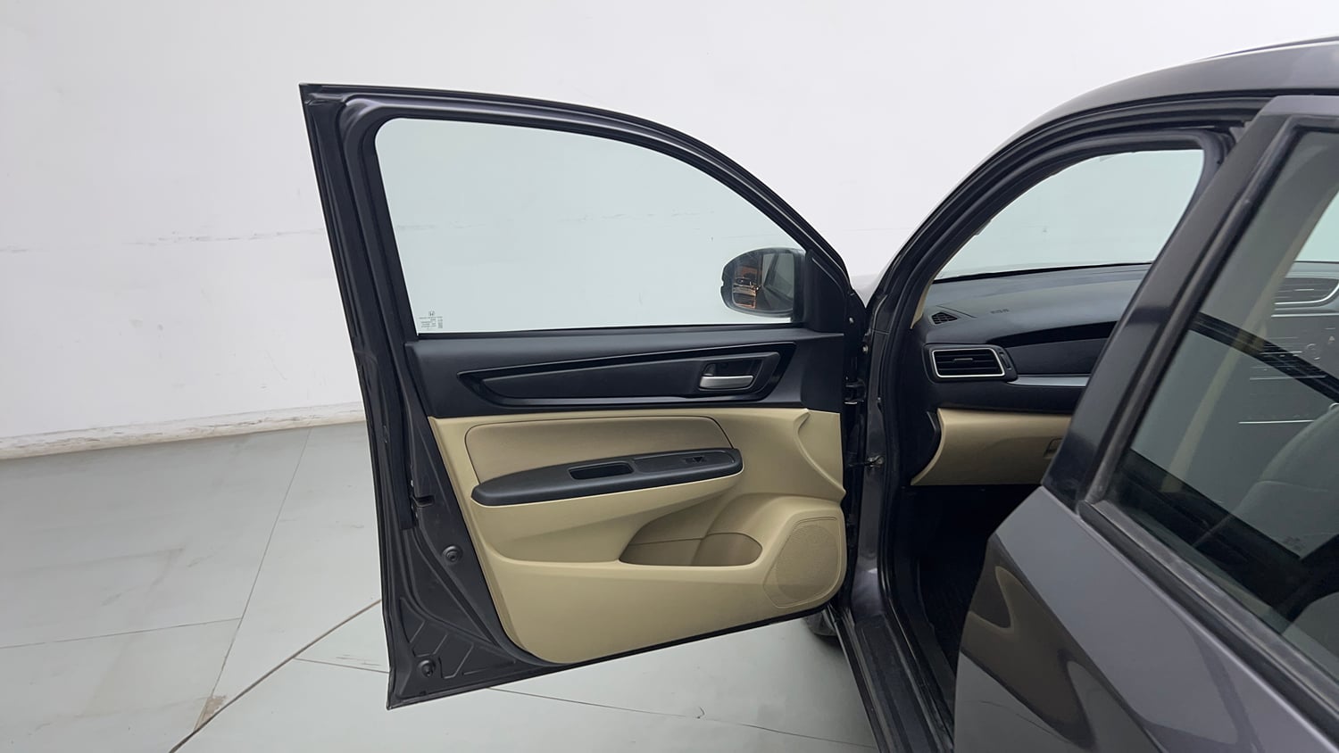 Used 2018 Honda Amaze 1.2 V MT Petrol Petrol Manual interior LEFT FRONT DOOR OPEN VIEW
