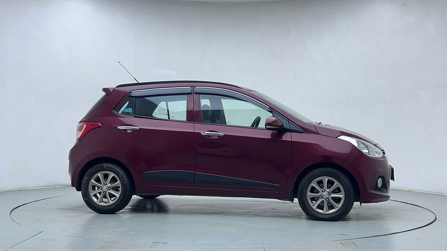 Used 2016 Hyundai Grand i10 Asta AT 1.2 Kappa VTVT (O) Petrol Automatic exterior RIGHT SIDE VIEW