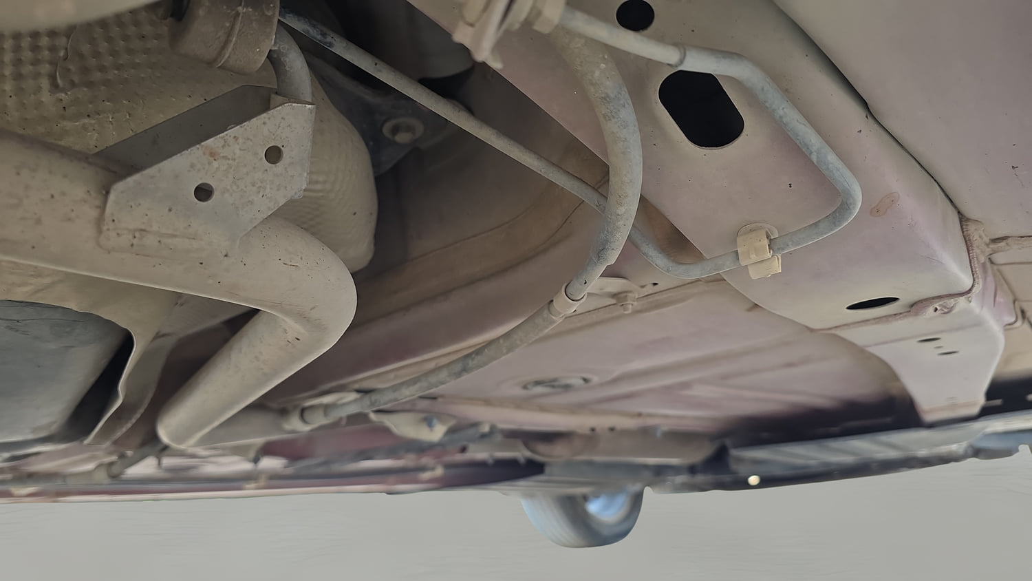 Used 2023 Toyota Glanza V Petrol Manual extra REAR RIGHT UNDERBODY VIEW