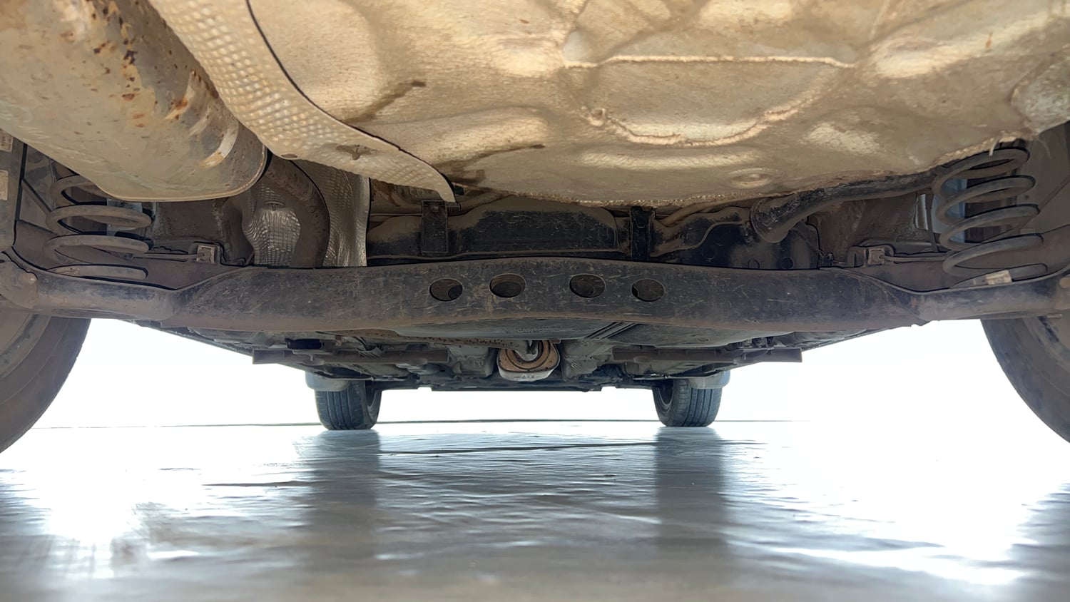 Used 2022 Skoda Slavia Style 1.0L TSI AT Petrol Automatic extra REAR UNDERBODY VIEW (TAKEN FROM REAR)