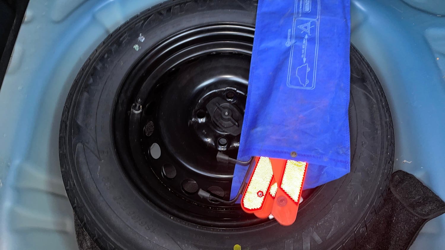 Used 2018 Maruti Suzuki Baleno Delta 1.2 Petrol Manual tyres SPARE TYRE VIEW