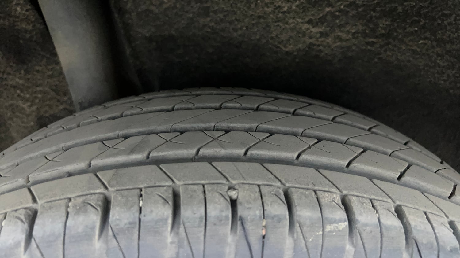 Used 2017 Maruti Suzuki Vitara Brezza [2016-2020] ZDi Plus Diesel Manual tyres RIGHT REAR TYRE TREAD VIEW