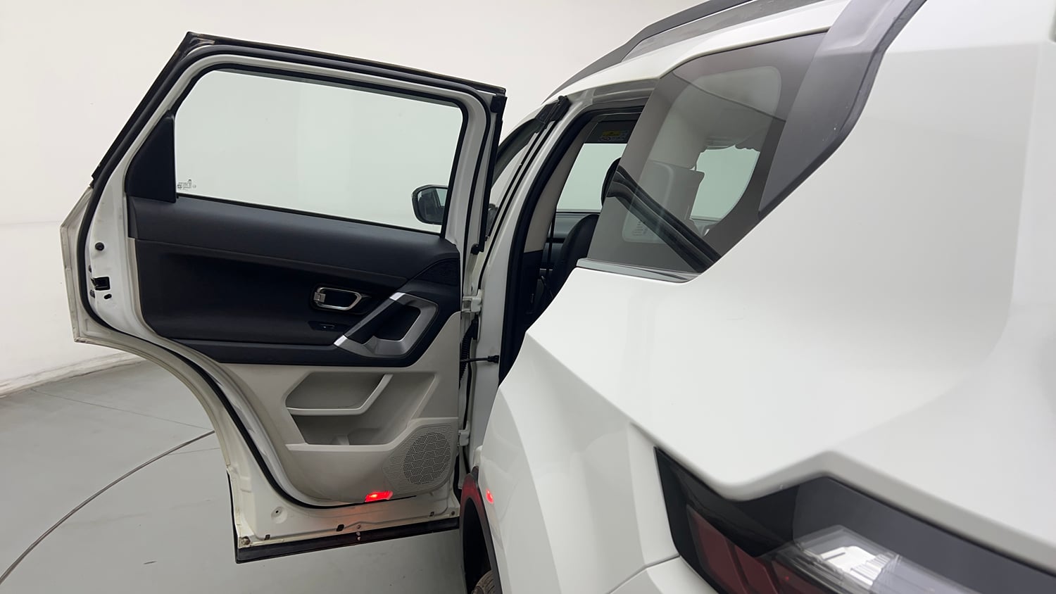 Used 2022 Tata Safari XTA Plus Diesel Automatic interior LEFT REAR DOOR OPEN VIEW