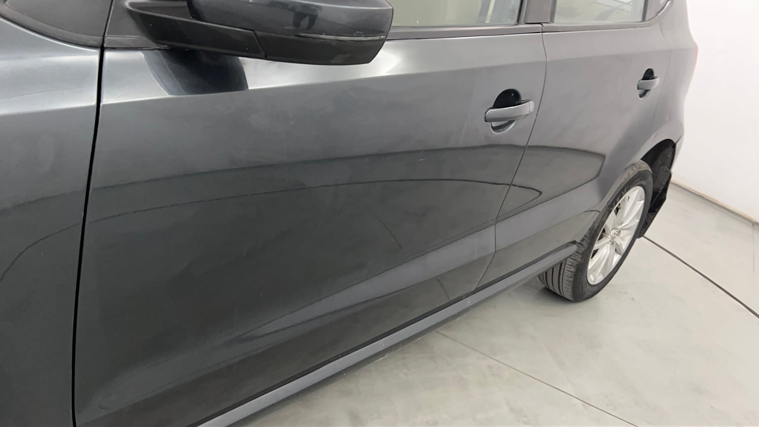 Used 2016 Volkswagen Polo Highline1.2L (P) Petrol Manual dents MINOR SCRATCH