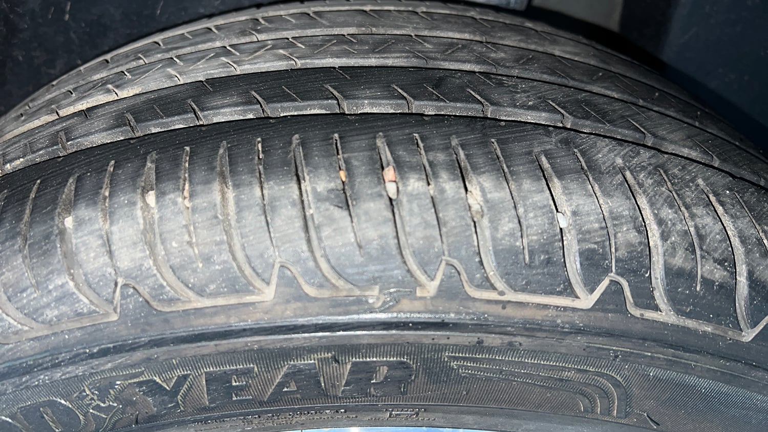 Used 2022 Jeep Compass Model S (O) Diesel 4x4 AT Diesel Automatic tyres LEFT REAR TYRE TREAD VIEW