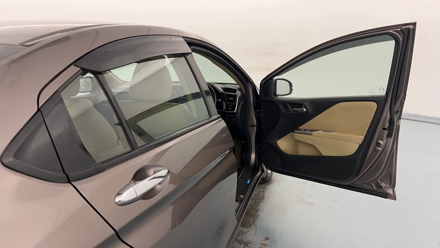 Used 2014 Honda City VX Petrol Manual interior RIGHT FRONT DOOR OPEN VIEW