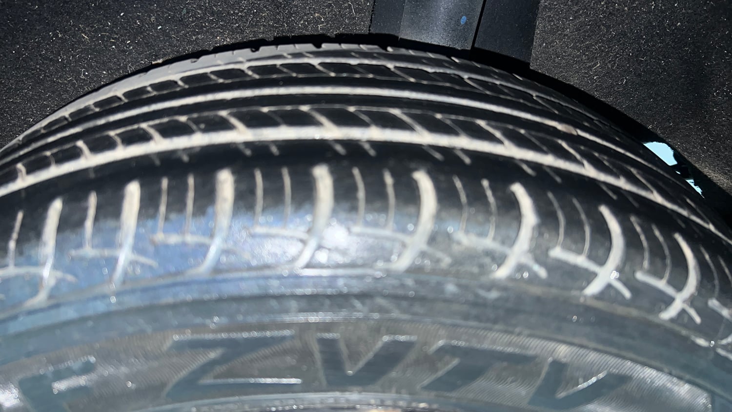 Used 2017 Maruti Suzuki Baleno Delta 1.2 Petrol Manual tyres LEFT REAR TYRE TREAD VIEW