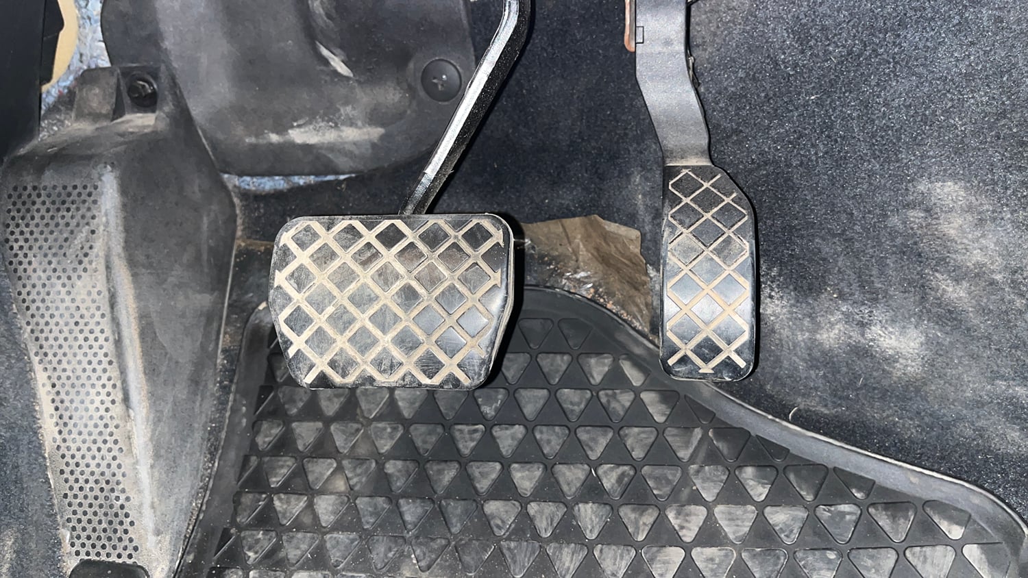 Used 2023 Volkswagen Vento Highline Plus 1.0L TSI Automatic Petrol Automatic interior PEDALS VIEW