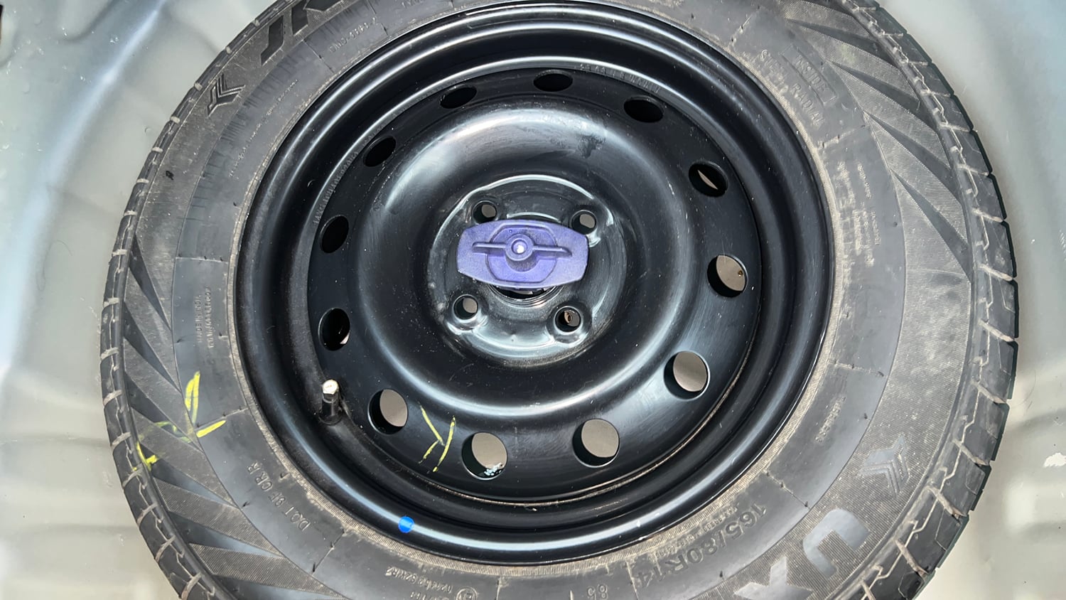 Used 2023 Maruti Suzuki Swift VXi Petrol Manual tyres SPARE TYRE VIEW