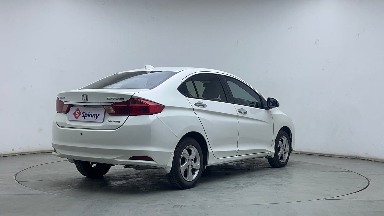 Used 2015 Honda City VX CVT Petrol Automatic exterior RIGHT REAR CORNER VIEW