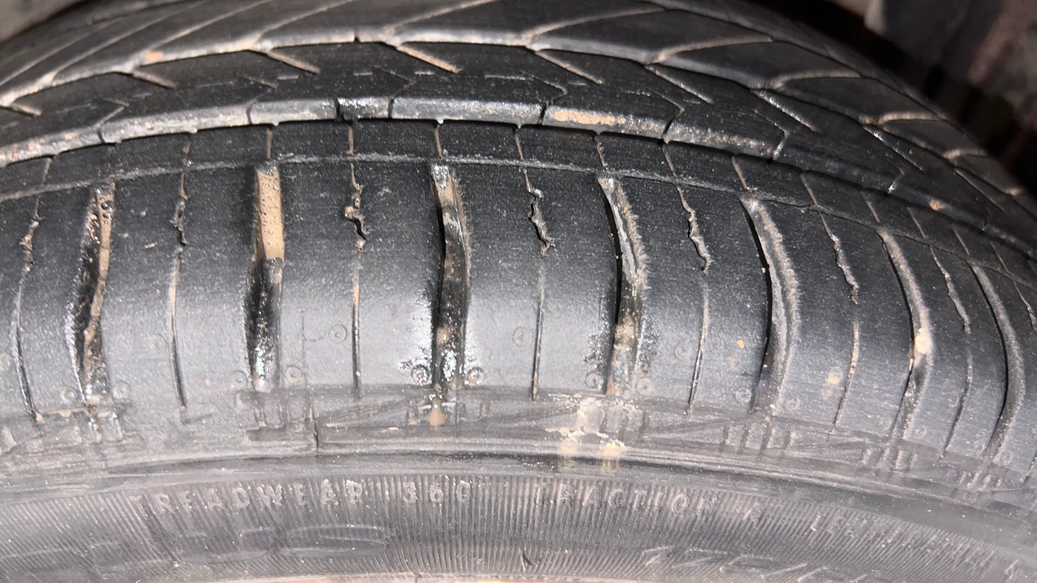 Used 2017 Tata Tiago Revotorq XT Diesel Manual tyres LEFT REAR TYRE TREAD VIEW