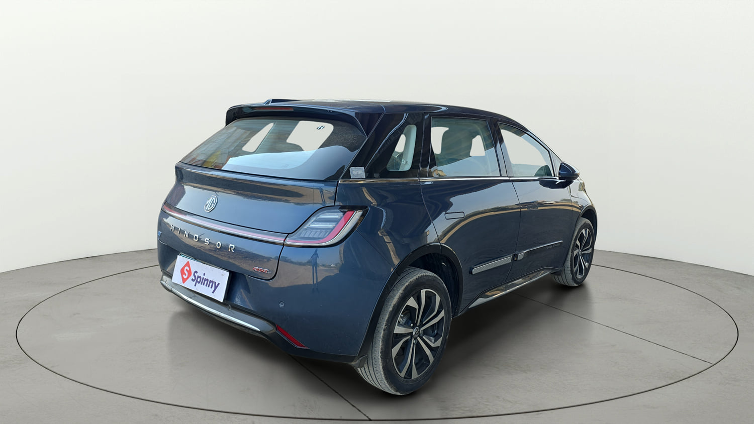 Used 2025 MG Motors Windsor EV Essence Pro Electric Automatic exterior RIGHT REAR CORNER VIEW
