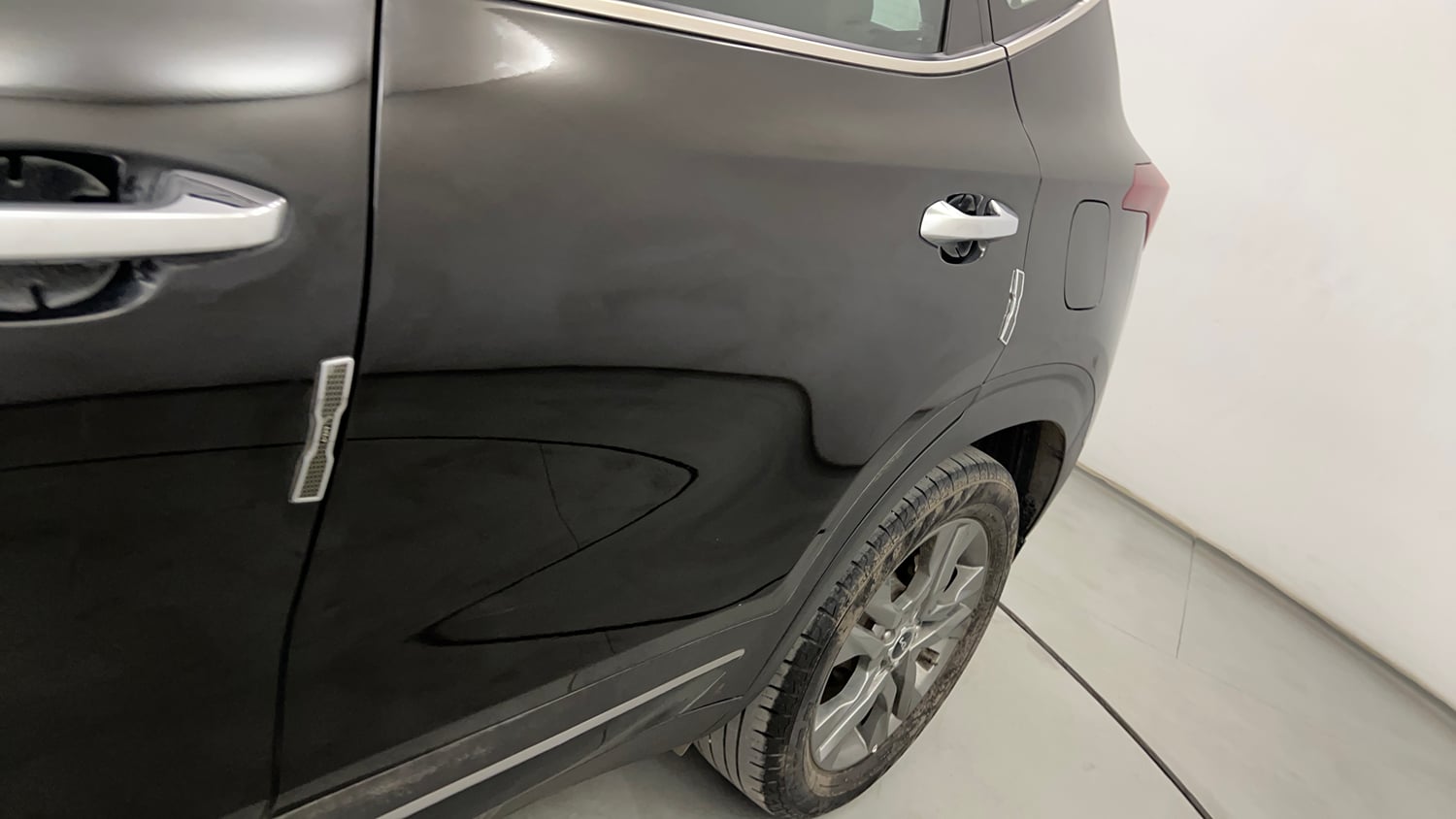 Used 2022 Kia Seltos HTX 1.5 Petrol Manual dents MINOR DENT