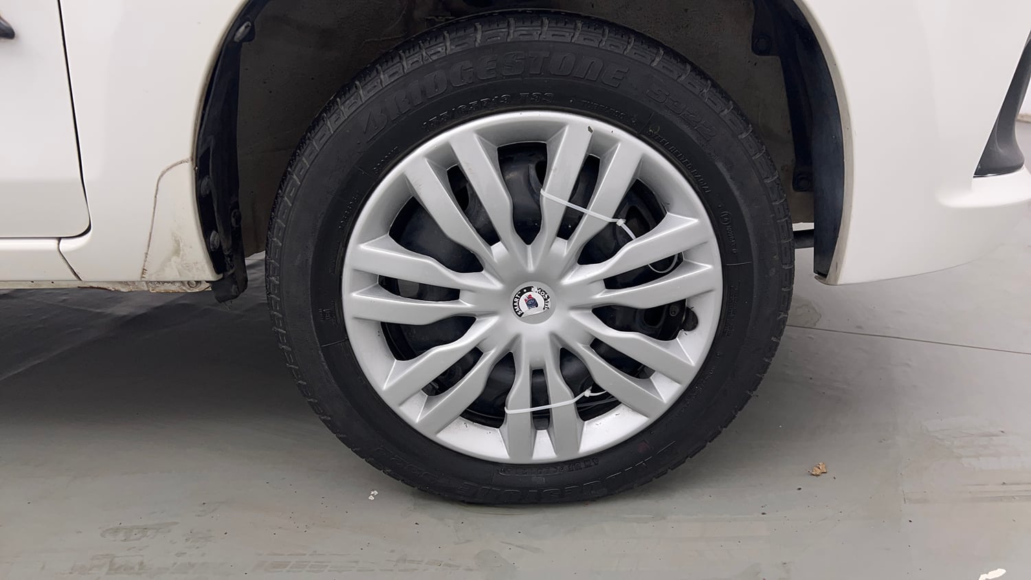 Used 2016 Maruti Suzuki Alto K10 VXi Petrol Manual tyres RIGHT FRONT TYRE RIM VIEW
