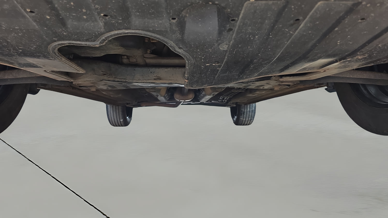Used 2022 Kia Sonet HTK Plus 1.2 Petrol Manual extra FRONT LEFT UNDERBODY VIEW