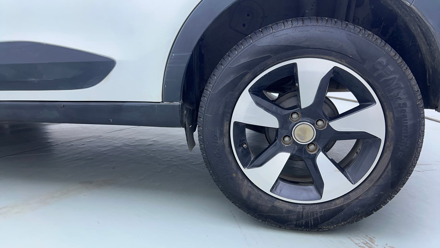 Used 2020 Tata Nexon XZA Plus Petrol Petrol Automatic tyres LEFT REAR TYRE RIM VIEW