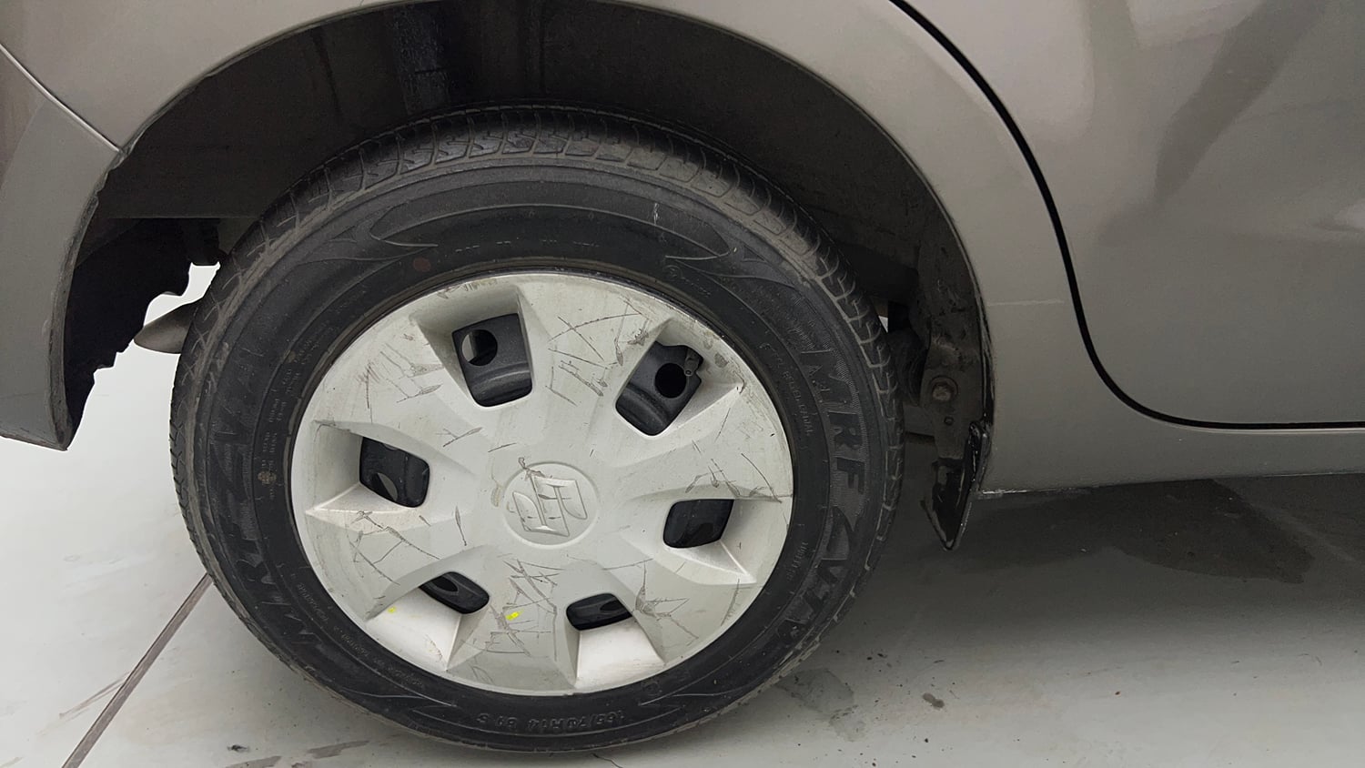 Used 2019 Maruti Suzuki Wagon R 1.0 VXi 1.0 Petrol Manual tyres RIGHT REAR TYRE RIM VIEW