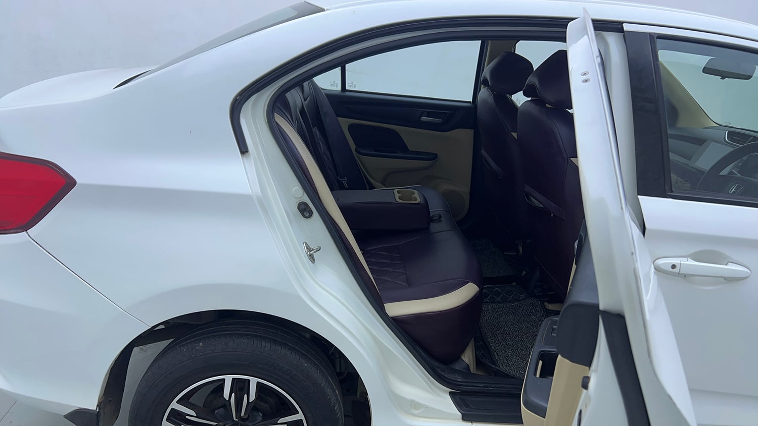 Used 2020 Honda Amaze 1.2 S MT Petrol Petrol Manual interior RIGHT SIDE REAR DOOR CABIN VIEW