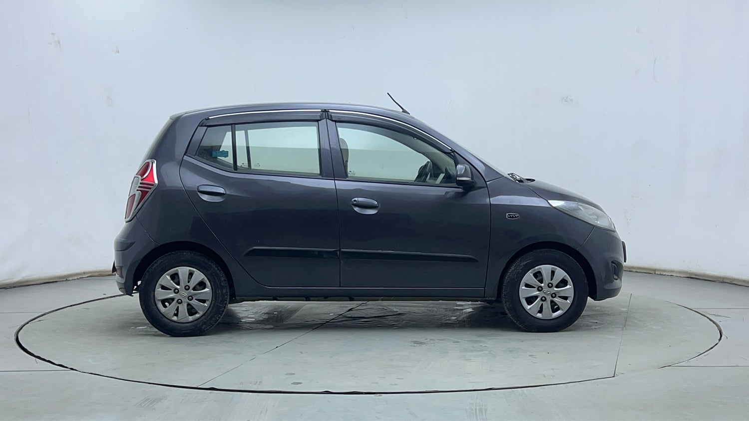 Used 2013 Hyundai i10 Magna 1.2 Kappa2 Petrol Manual exterior RIGHT SIDE VIEW