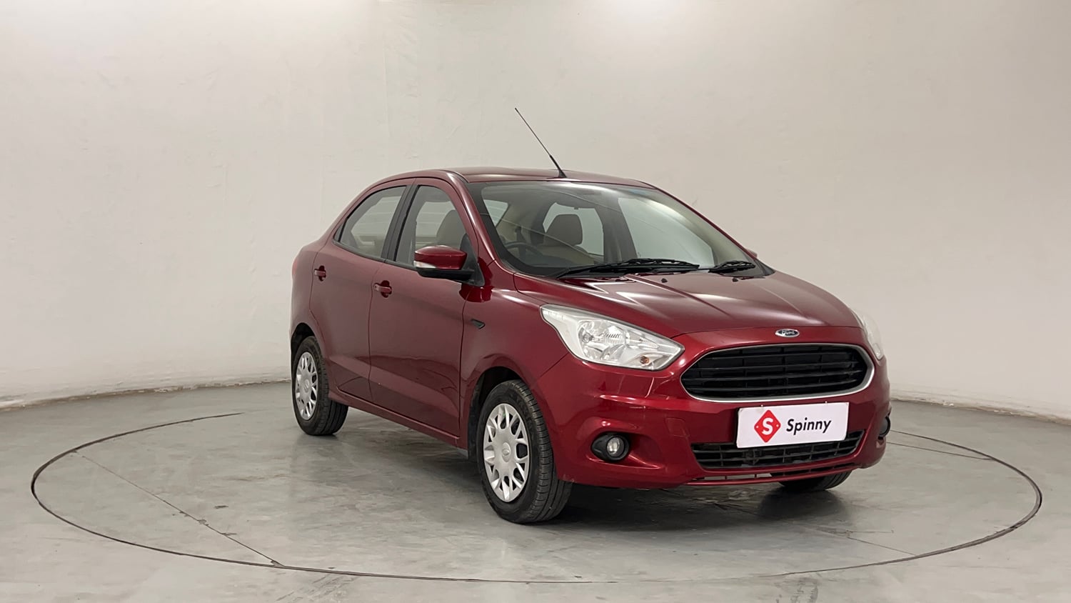 Used 2017 Ford Figo Aspire Trend 1.2 Ti-VCT Petrol Manual exterior RIGHT FRONT CORNER VIEW