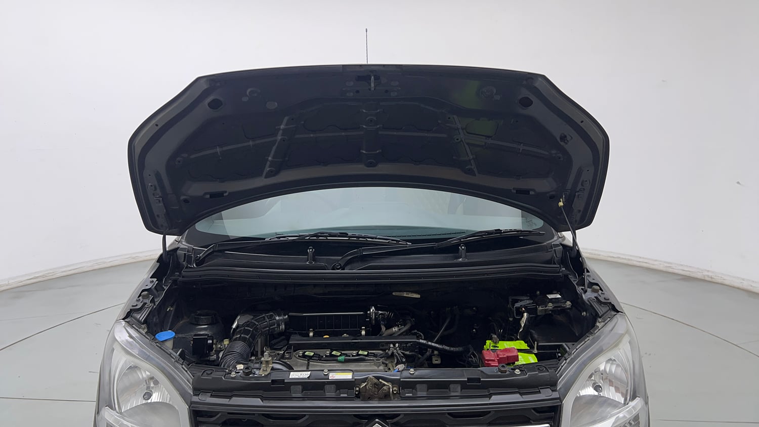 Used 2019 Maruti Suzuki Wagon R 1.0 VXi 1.0 Petrol Manual engine ENGINE & BONNET OPEN FRONT VIEW