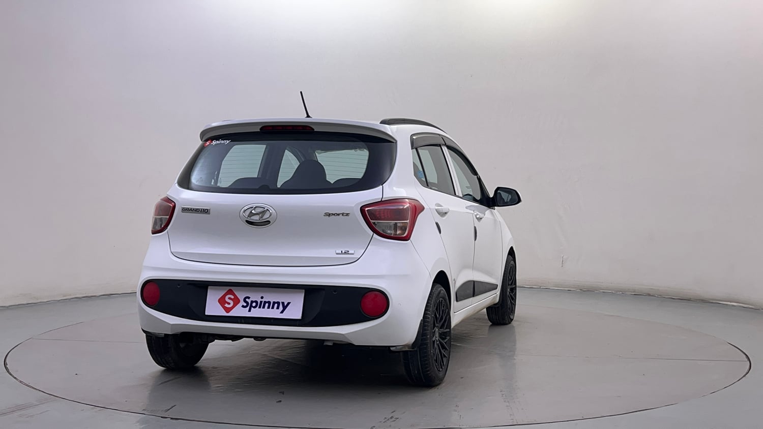 Used 2020 Hyundai Grand i10 Sportz 1.2 Kappa VTVT Petrol Manual exterior RIGHT REAR CORNER VIEW