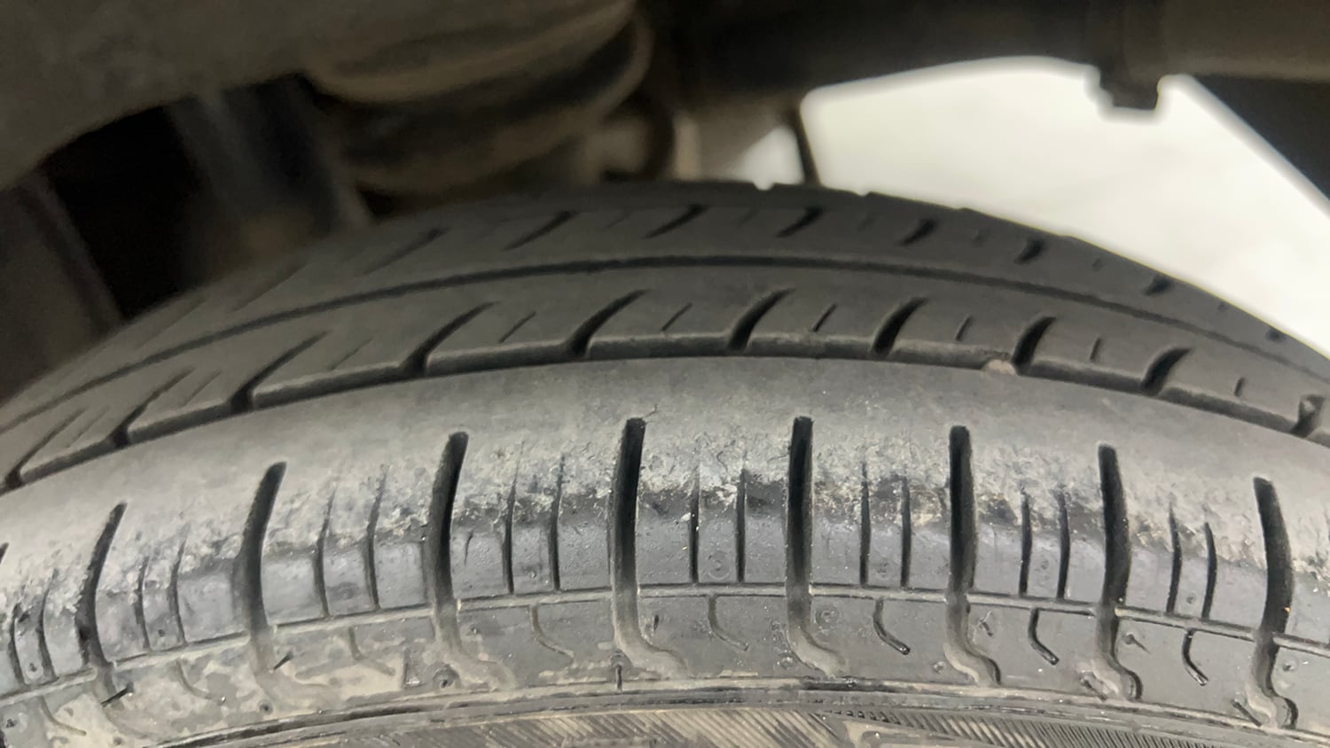 Used 2014 Maruti Suzuki Alto 800 Lxi CNG Cng Manual tyres LEFT REAR TYRE TREAD VIEW
