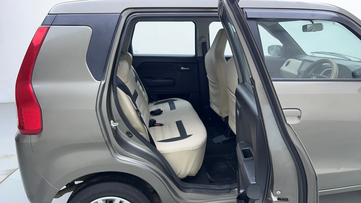 Used 2019 Maruti Suzuki Wagon R ZXi 1.2 Petrol Manual interior RIGHT SIDE REAR DOOR CABIN VIEW