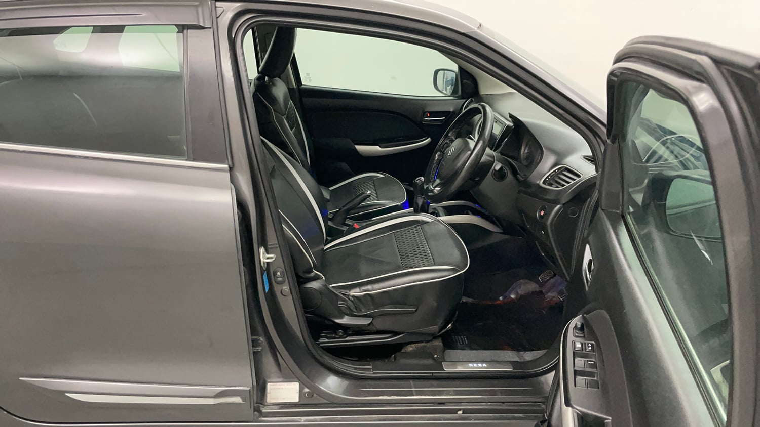 Used 2018 Maruti Suzuki Baleno Alpha 1.2 Petrol Manual interior RIGHT SIDE FRONT DOOR CABIN VIEW