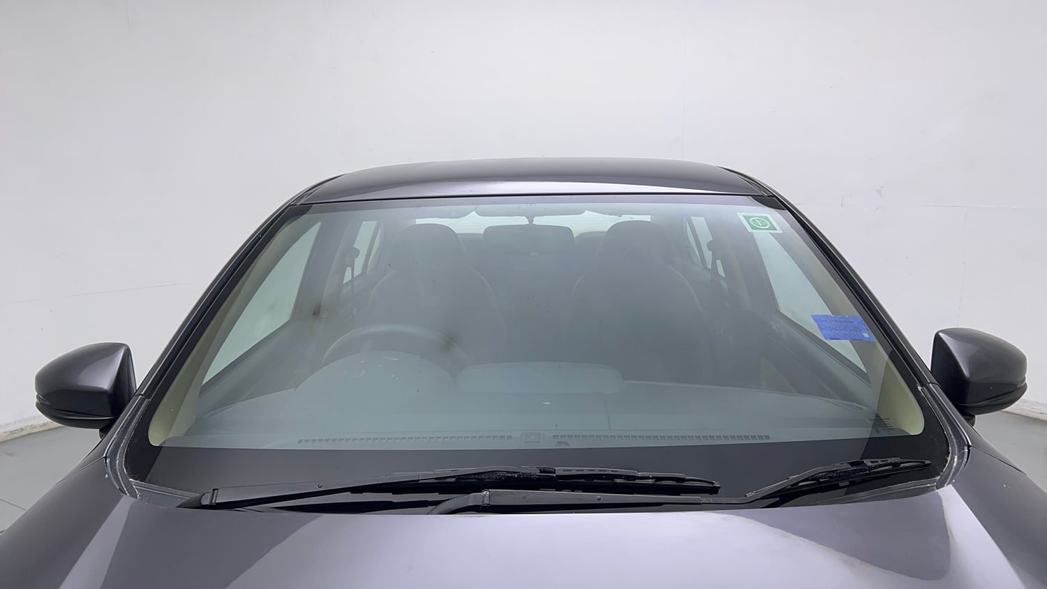 Used 2018 Honda Amaze 1.2 V MT Petrol Petrol Manual exterior FRONT WINDSHIELD VIEW