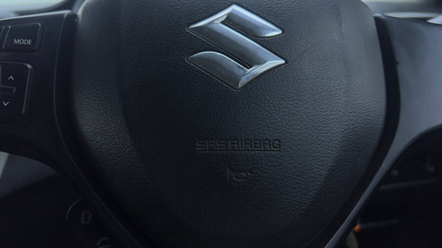 Used 2017 Maruti Suzuki Baleno Delta 1.2 Petrol Manual top_features Airbags