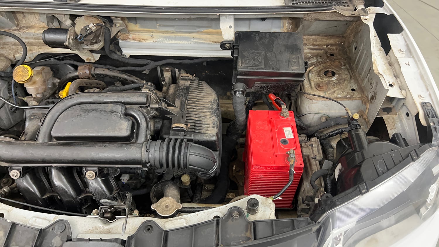 Used 2017 Renault Kwid 1.0 RXT AMT Petrol Automatic engine ENGINE LEFT SIDE VIEW