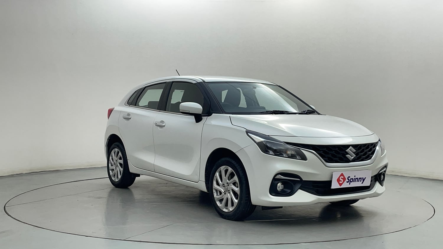 Used 2024 Maruti Suzuki Baleno Zeta AGS Petrol Automatic exterior RIGHT FRONT CORNER VIEW