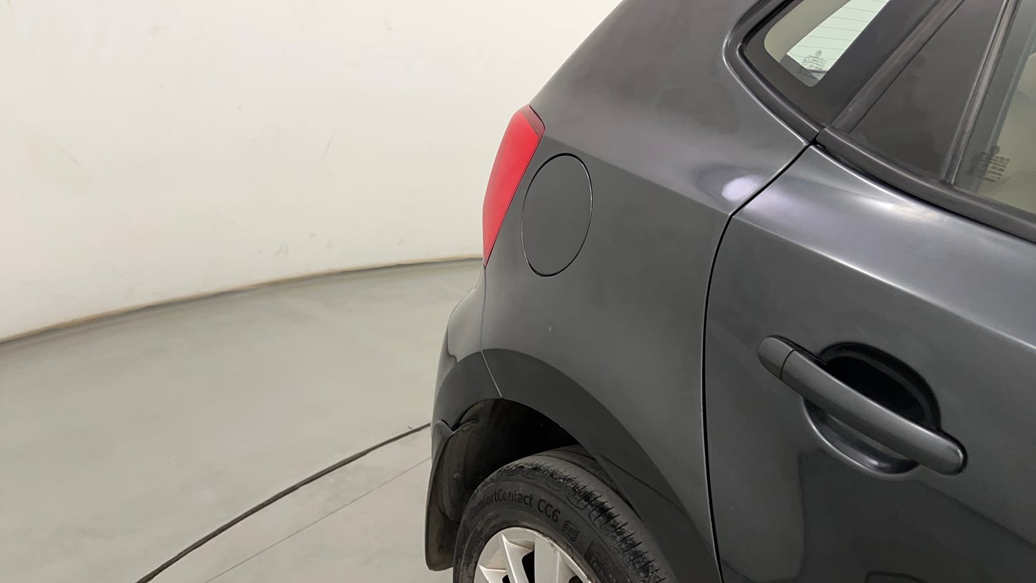 Used 2016 Volkswagen Polo Highline1.2L (P) Petrol Manual dents MINOR SCRATCH