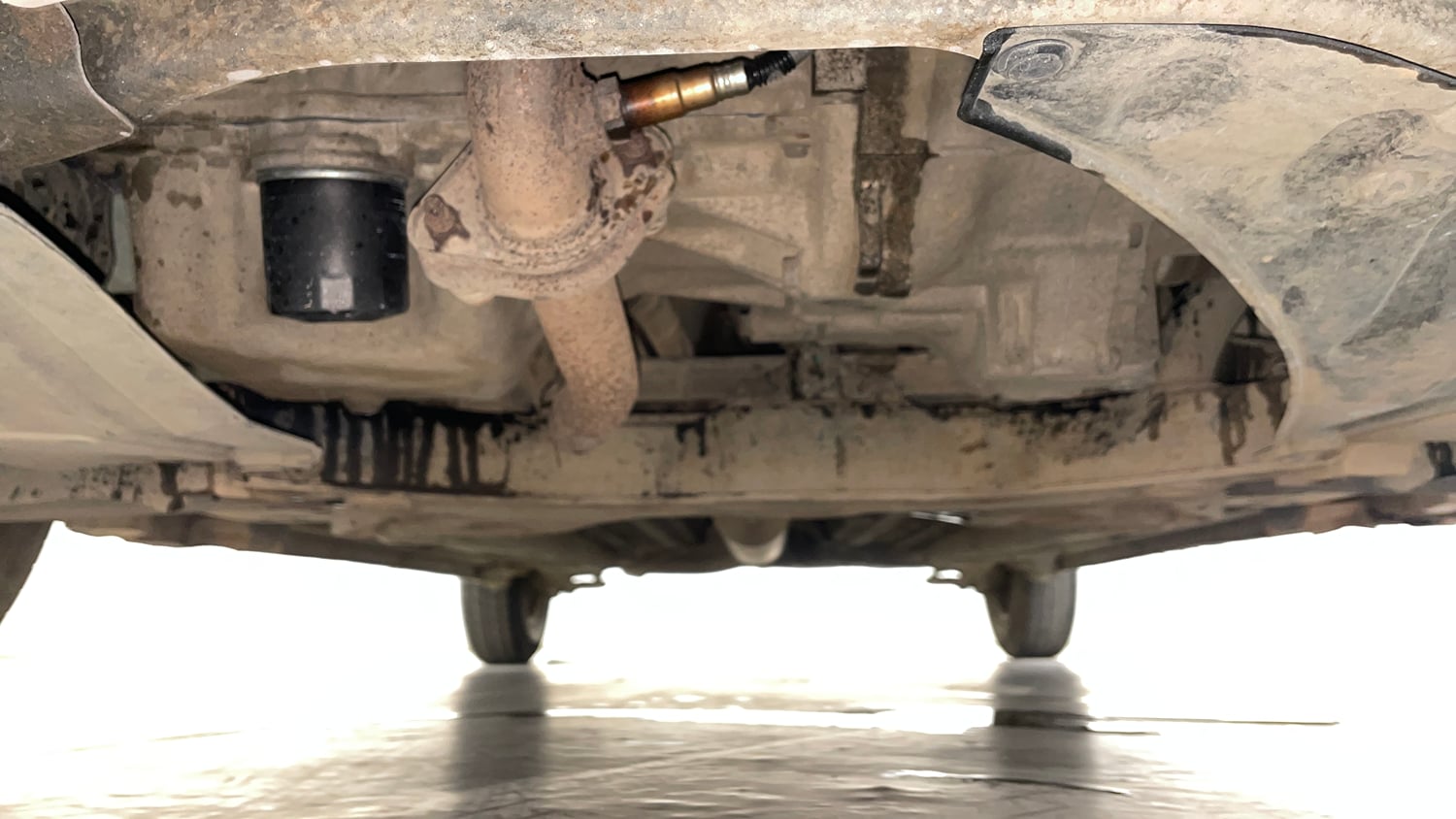 Used 2012 Maruti Suzuki Swift VXi Petrol Manual extra FRONT LEFT UNDERBODY VIEW