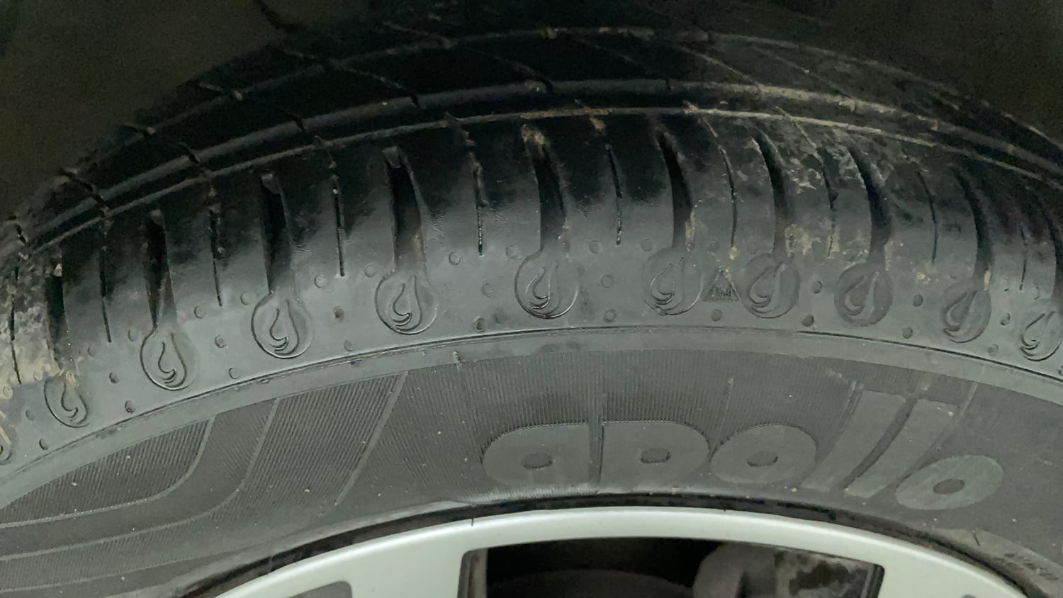 Used 2020 Tata Tiago Revotron XZ Petrol Manual tyres RIGHT FRONT TYRE TREAD VIEW