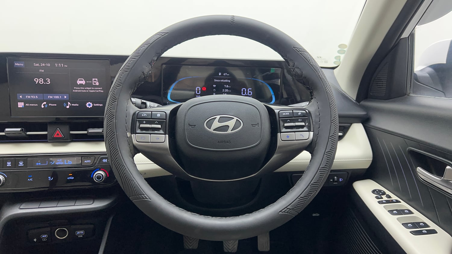 Used 2024 Hyundai Verna SX 1.5 Petrol MT Petrol Manual interior STEERING VIEW
