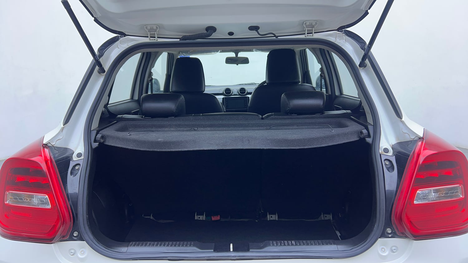 Used 2021 Maruti Suzuki Swift ZXi Plus Dual Tone Petrol Manual interior DICKY INSIDE VIEW