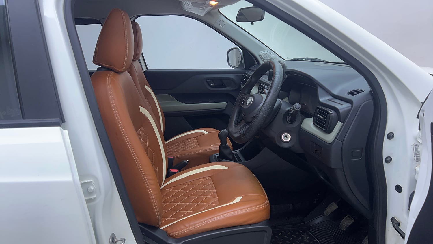 Used 2024 Tata Punch Adventure Rhythm Pack MT Petrol Manual interior RIGHT SIDE FRONT DOOR CABIN VIEW