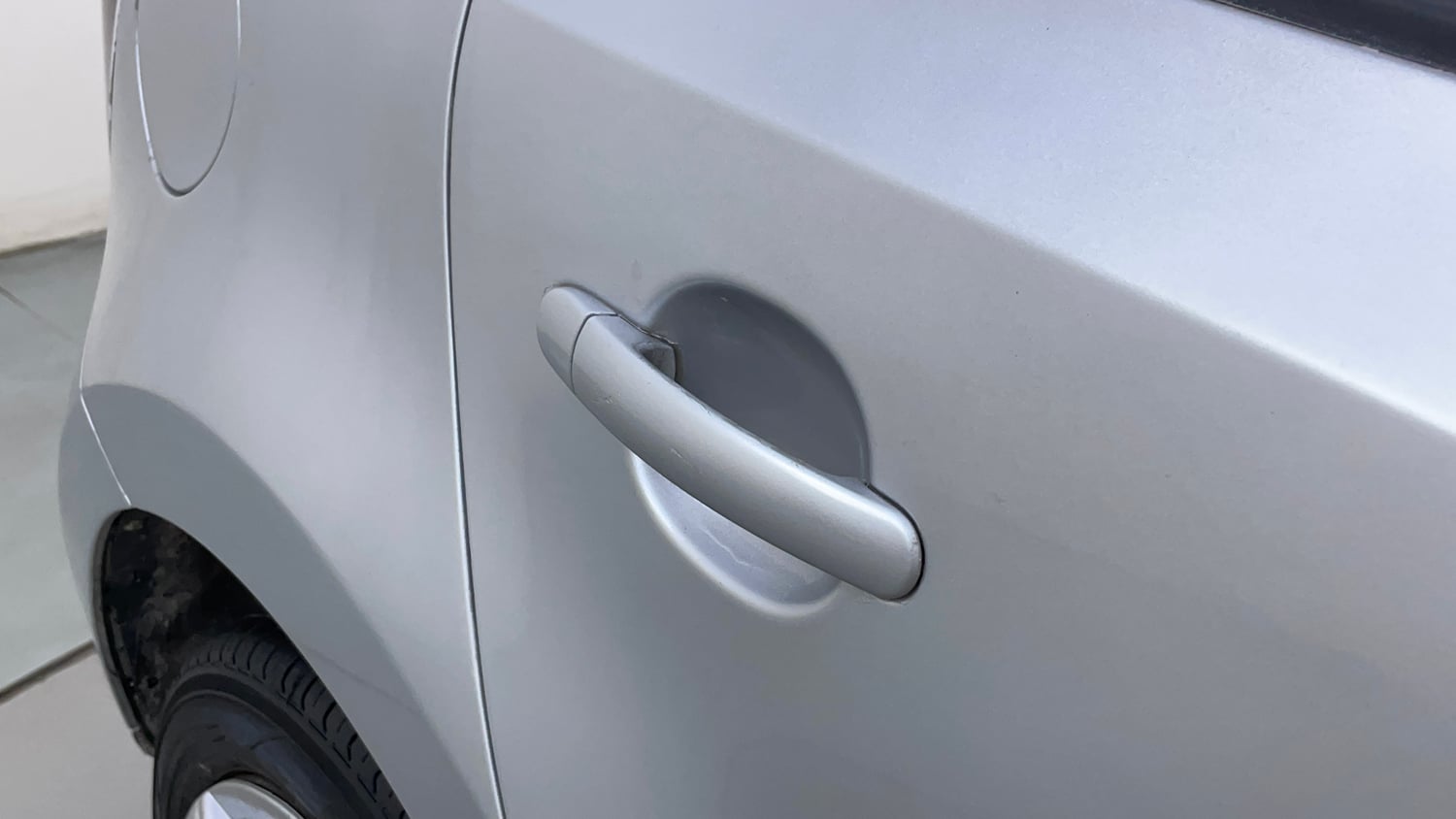 Used 2013 Volkswagen Polo Comfortline 1.2L (P) Petrol Manual dents MINOR SCRATCH