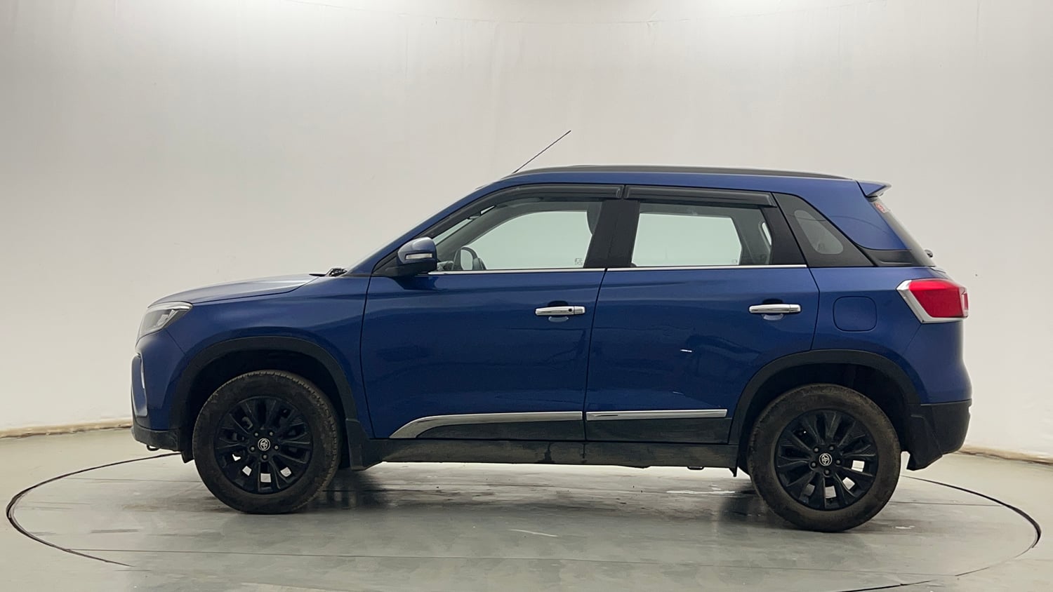 Used 2022 Toyota Urban Cruiser High Grade MT Petrol Manual exterior LEFT SIDE VIEW