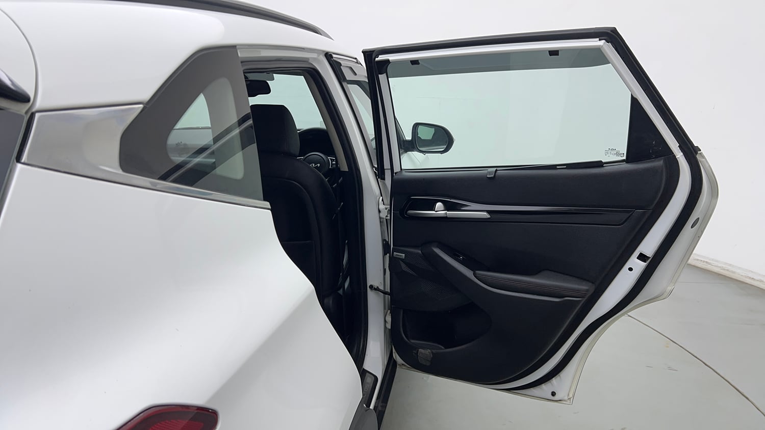 Used 2023 Kia Seltos GTX Plus 1.4 DCT Petrol Automatic interior RIGHT REAR DOOR OPEN VIEW