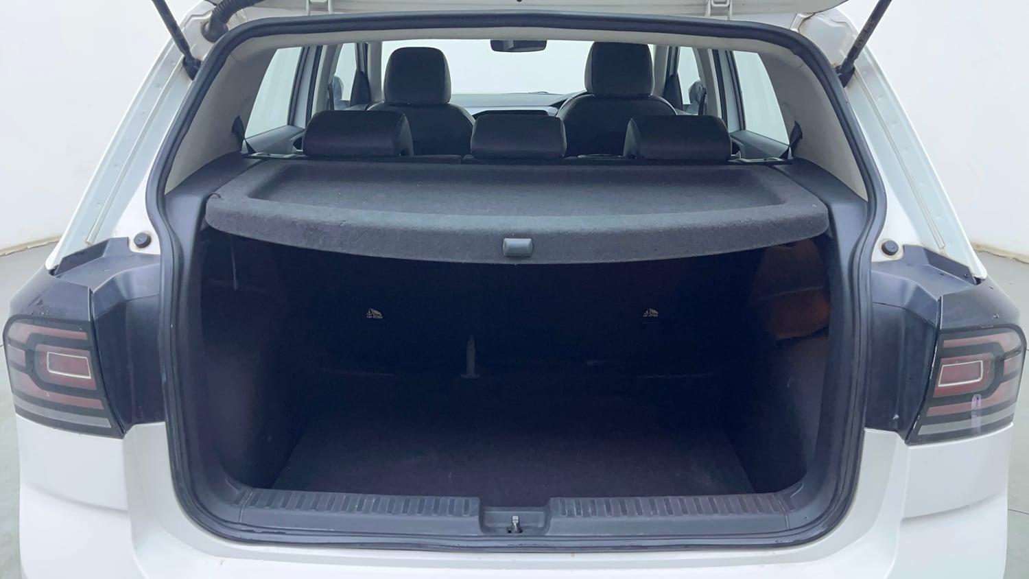 Used 2023 Volkswagen Taigun Topline 1.0 TSI AT Petrol Automatic interior DICKY INSIDE VIEW