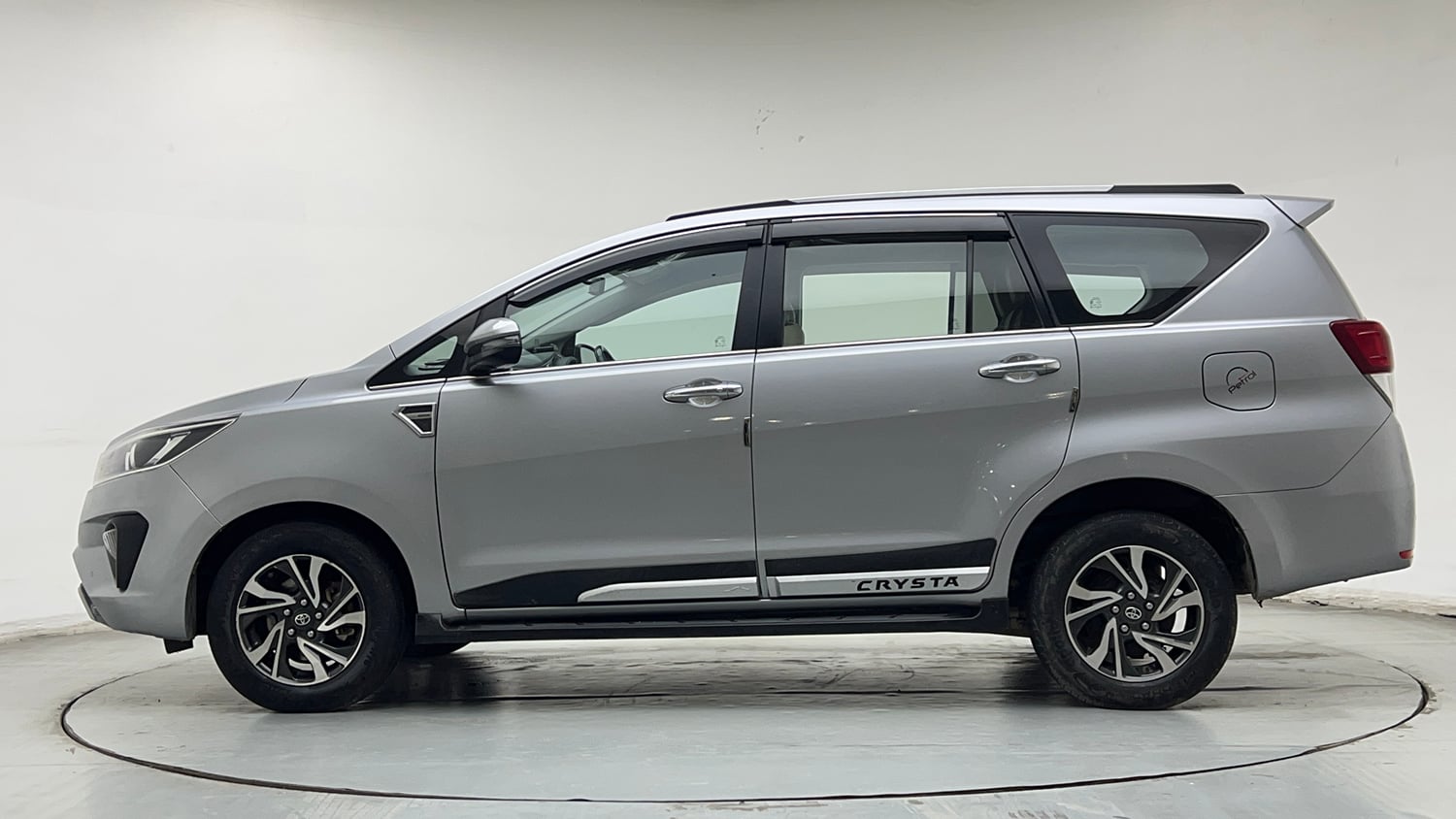 Used 2022 Toyota Innova Crysta VX 2.7 7 STR Petrol Manual exterior LEFT SIDE VIEW