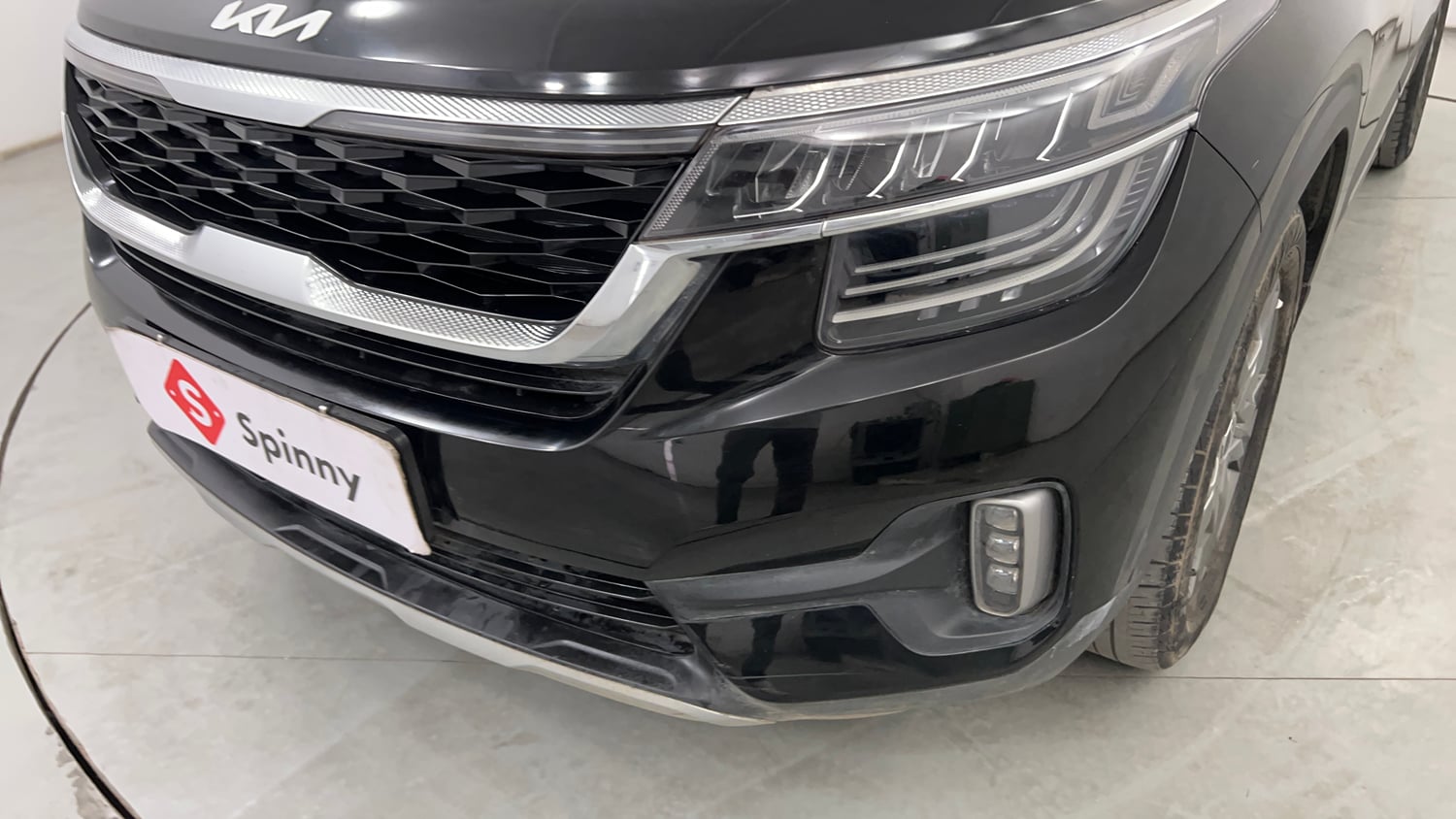 Used 2022 Kia Seltos HTX 1.5 Petrol Manual dents MINOR SCRATCH