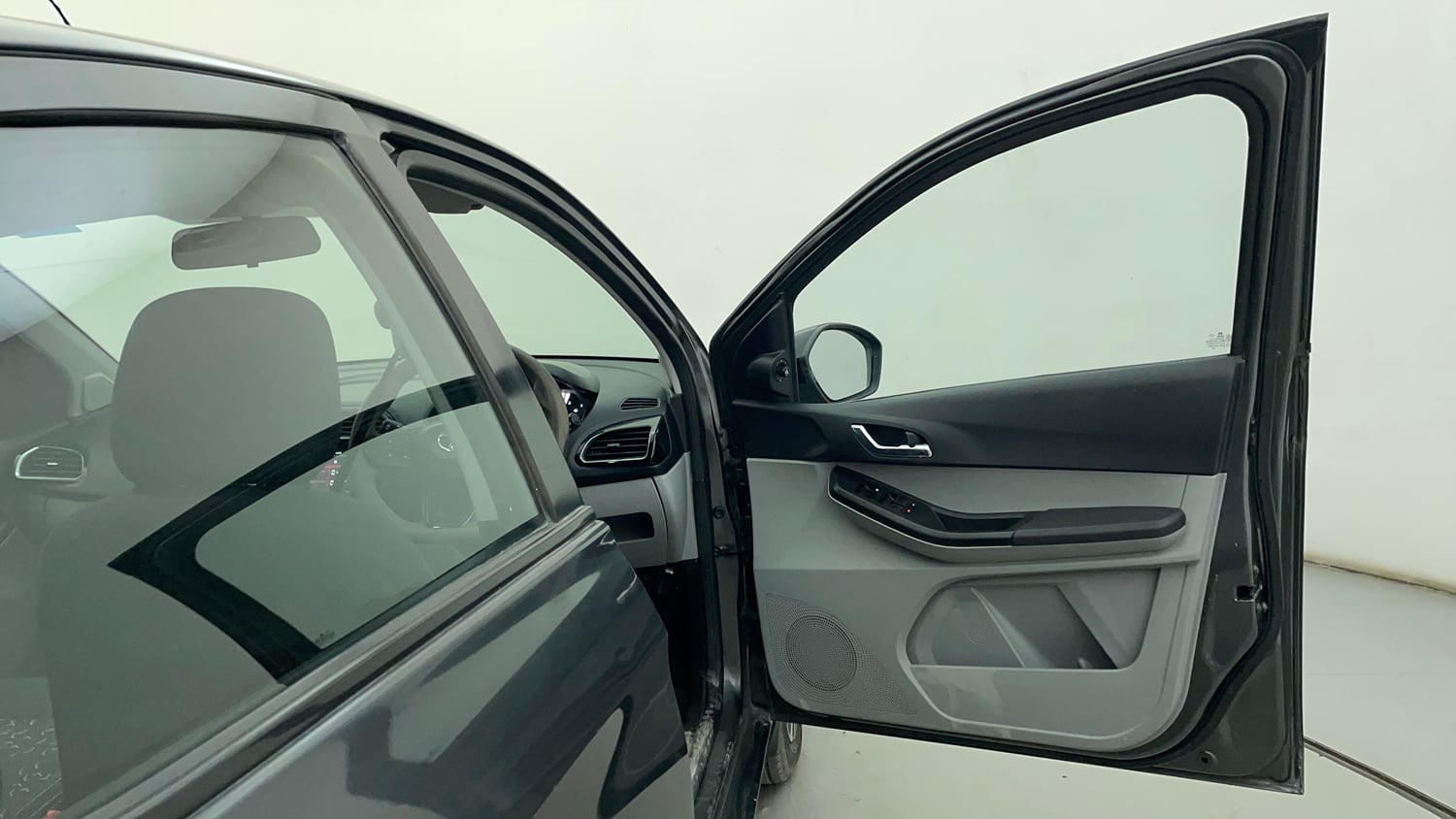 Used 2022 Tata Tiago XZA Plus Petrol Automatic interior RIGHT FRONT DOOR OPEN VIEW